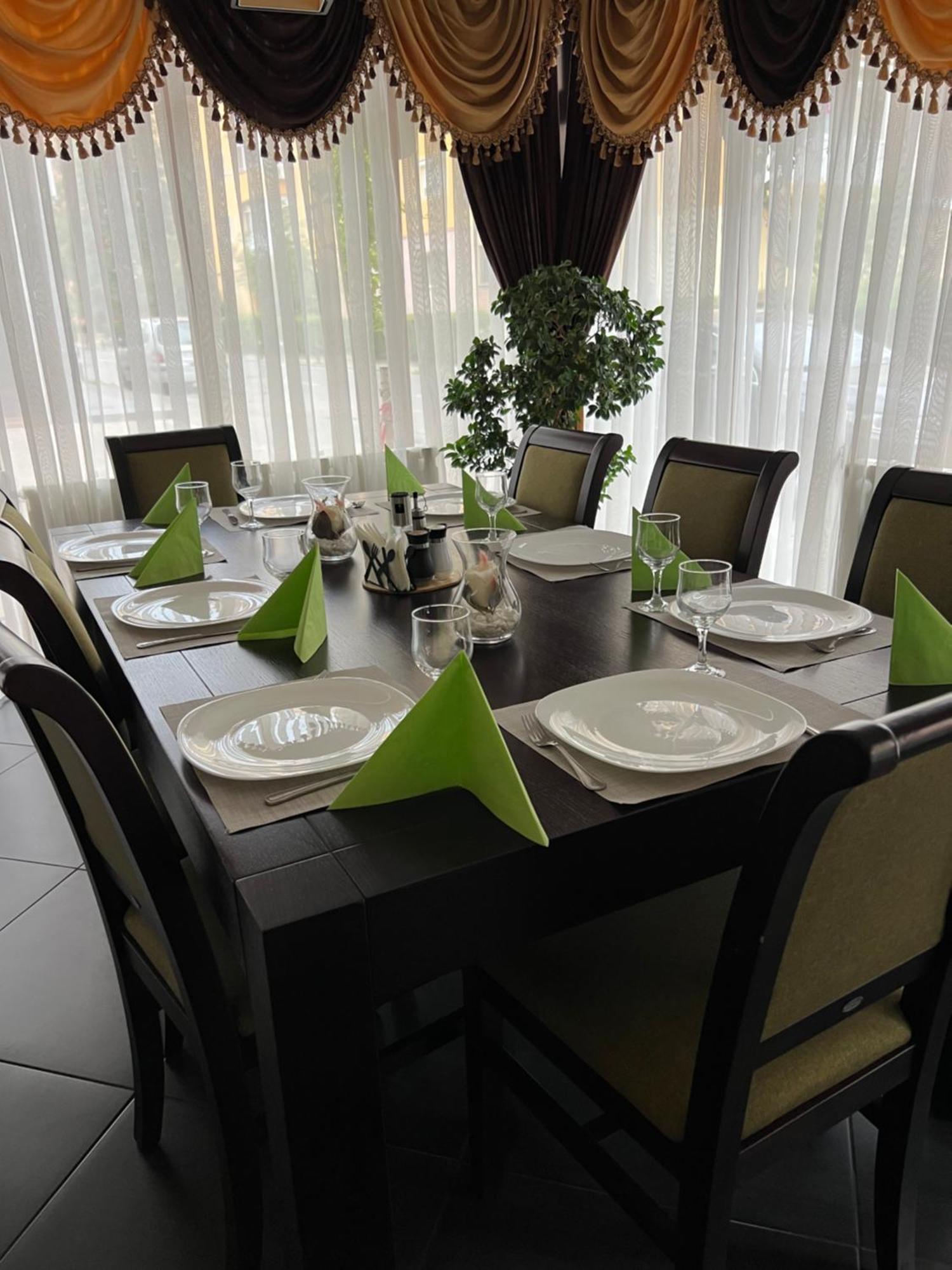 Hotel Palace Târgu Jiu Dış mekan fotoğraf
