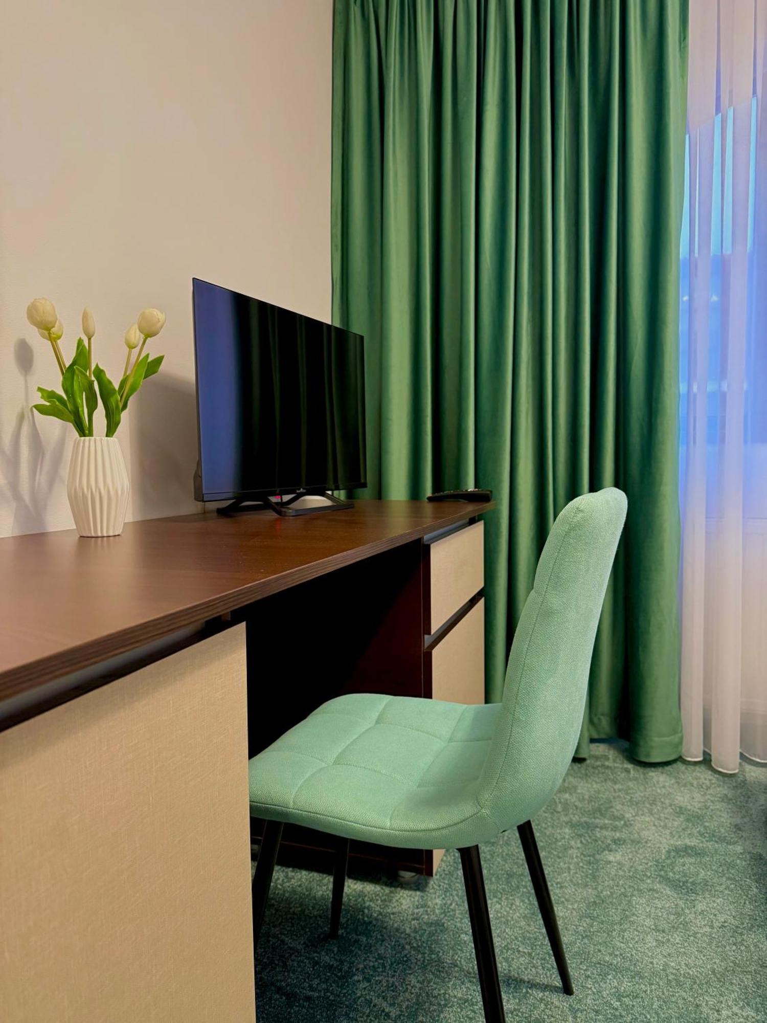 Hotel Palace Târgu Jiu Dış mekan fotoğraf