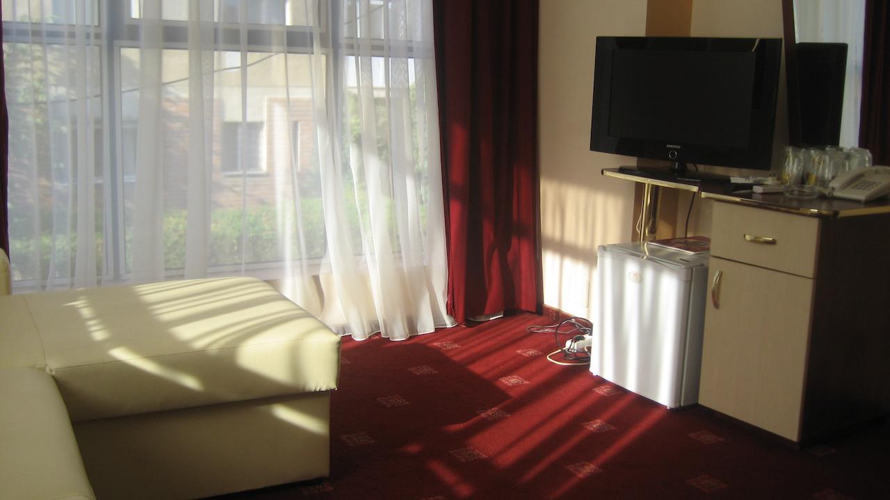 Hotel Palace Târgu Jiu Oda fotoğraf